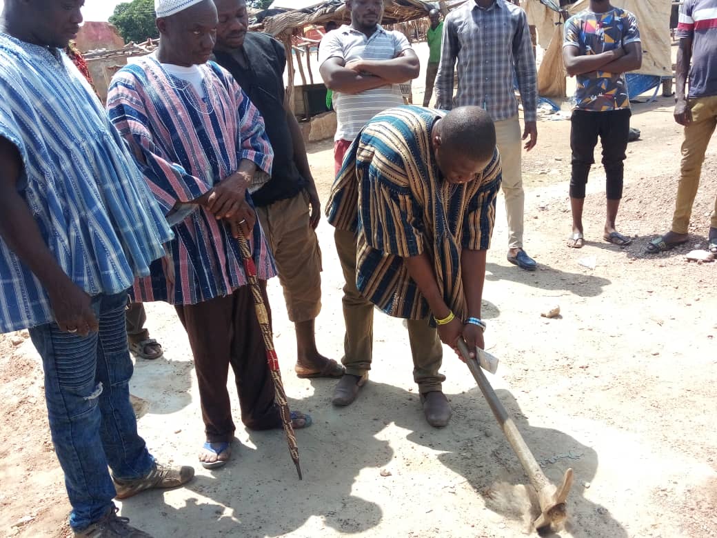 NPP Parliamentary Candidate  Cuts Sod for Projects.