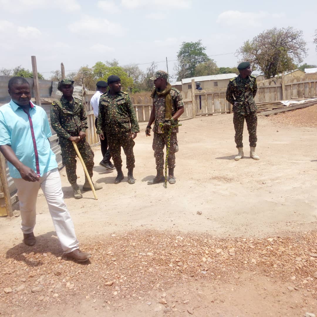 Immigration Officers  intercept truck with cashew at Kawie unapproved route