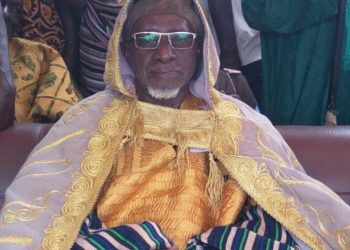 Yagbonwura bans political radio discussions.