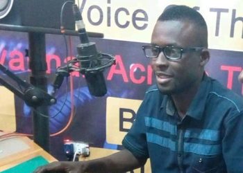 NPP thugs  assault PAD  Fm reporter.