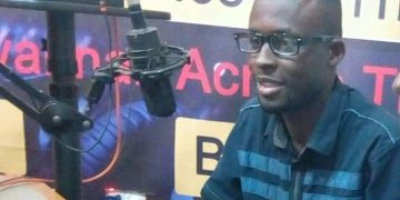 NPP thugs  assault PAD  Fm reporter.