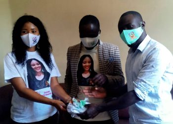 Savannah Regional Rep for 2019 GMB gifts Yagbon Radio face masks.