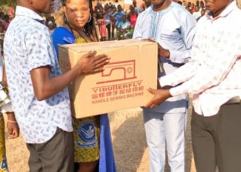 Bole-Bamboi NPP Parliamentary Candidate donates 3 sewing machines to seamstresses.