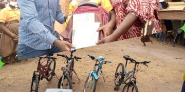 NGO Donates to Schools in Sawla-Tuna-Kalba District.