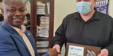 Prof. Ahmed Nuhu Zakariah receives award from University of Florida.