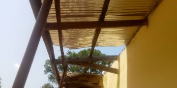 Assembly Member appeals for renovation of over 30-year-old classroom block at Chache.