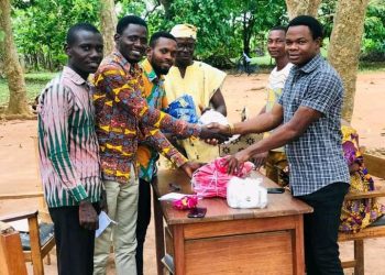 MP Donates Sporting Kits To Schools.