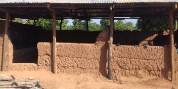 Assemblyman appeals for ’emergency’ classroom block to avert closure of school.