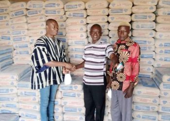 Bole: MP Donates 100 Bags of Cement for the Construction of a Polyclinic.