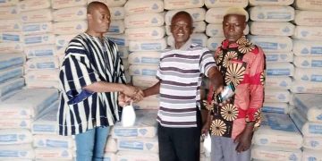 Bole: MP Donates 100 Bags of Cement for the Construction of a Polyclinic.