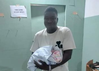 Baby dumped in public toilet survives.
