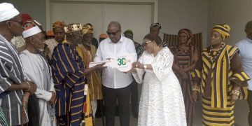 Lordina Foundation commissions maternity and children’s ward for Bole District Hospital.