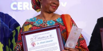 Dr. Afisah Zakariah wins Best Performed Chief Director Award.