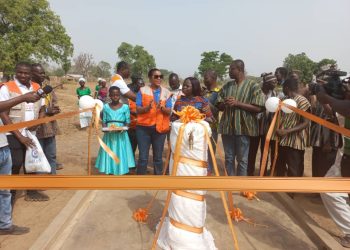 Wa-West DCE commissions a new borehole at Woloyiri.