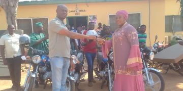 Bole: MP donates to support health delivery.