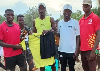 STK District FA Donates Kits to Referees.