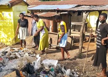 HiChale Club embarks on a clean-up exercise.