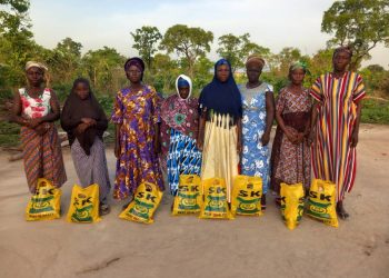 Kawurbi Assemblyman donates food items to Muslims women.