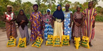 Kawurbi Assemblyman donates food items to Muslims women.