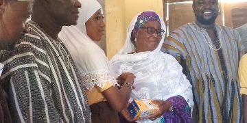 Duawura,Duawurche donates 3,000 books, other items to schools in Banda Nkwanta.