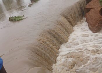 Heavy rain cutting off Tuna-Kalba road.