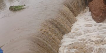 Heavy rain cutting off Tuna-Kalba road.