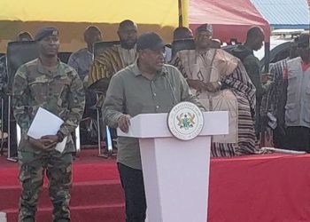 Sawla – President Mahama cuts sod for the Wenchi–Bole–Wa Road Project under the Big Push initiative.