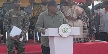 Sawla – President Mahama cuts sod for the Wenchi–Bole–Wa Road Project under the Big Push initiative.