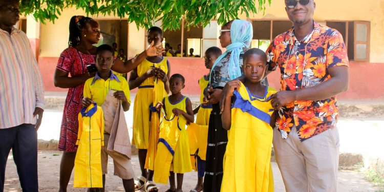 Pusher FC CEO Supports Needy Pupils in Bole District.