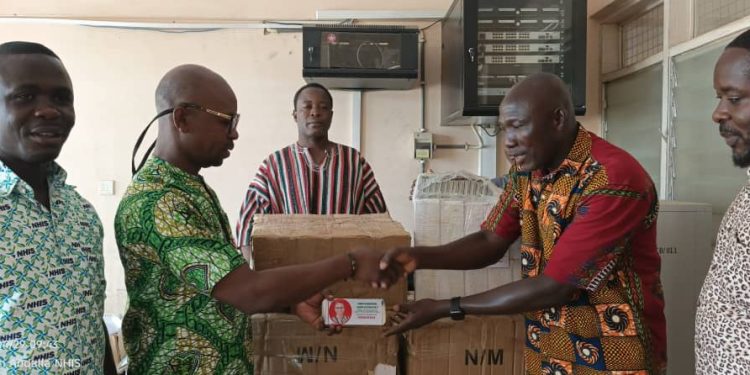 Sawla -Tuna- Kalba MP donates math sets to BECE candidates.