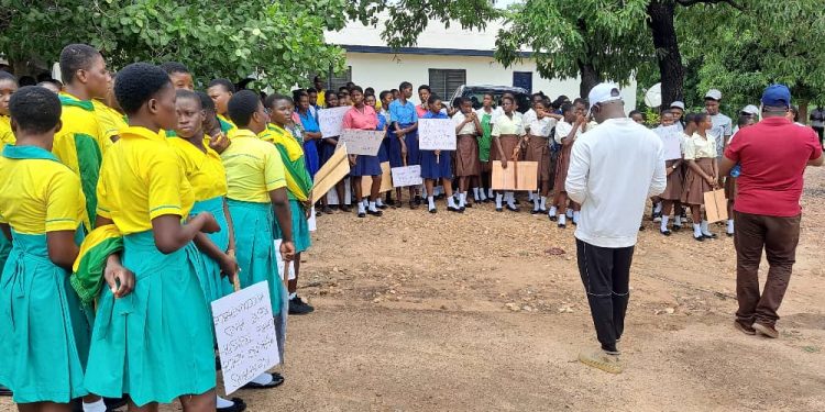 Savannah Region:NHIS Takes Free Primary Healthcare Campaign to residents of Sawla .