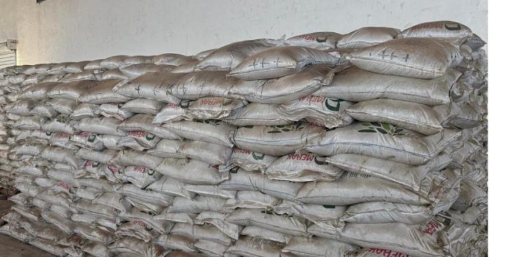 Sawla -Tuna- Kalba NDC Constituency Chairman Distributes 1,080 bags of fertilizer to branch executives.